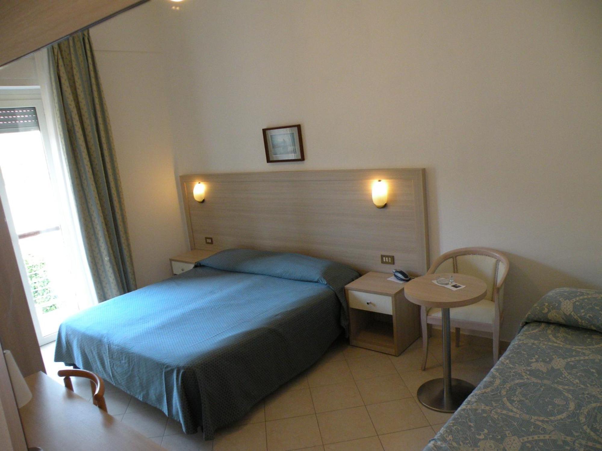 Hotel Parrini Follonica Szoba fotó