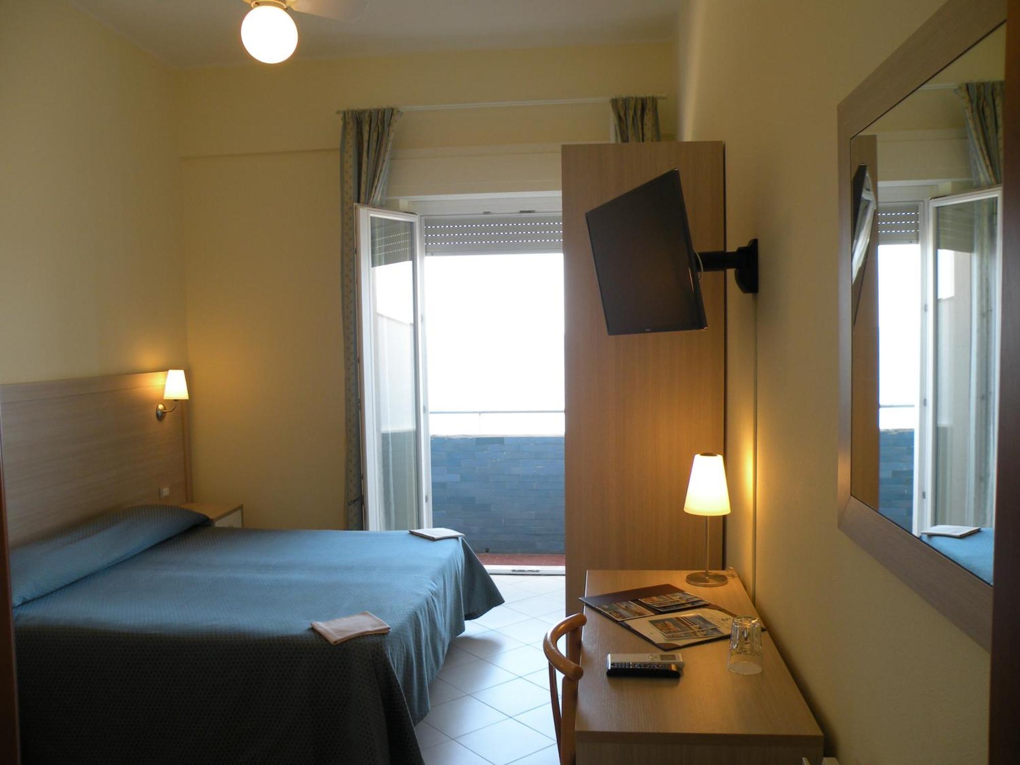 Hotel Parrini Follonica Szoba fotó